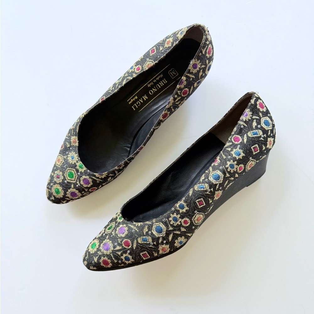 Vintage Bruno Magli Jacquard Brocade Multicolor Metallic Low Heel Wedge 37.5 7.5